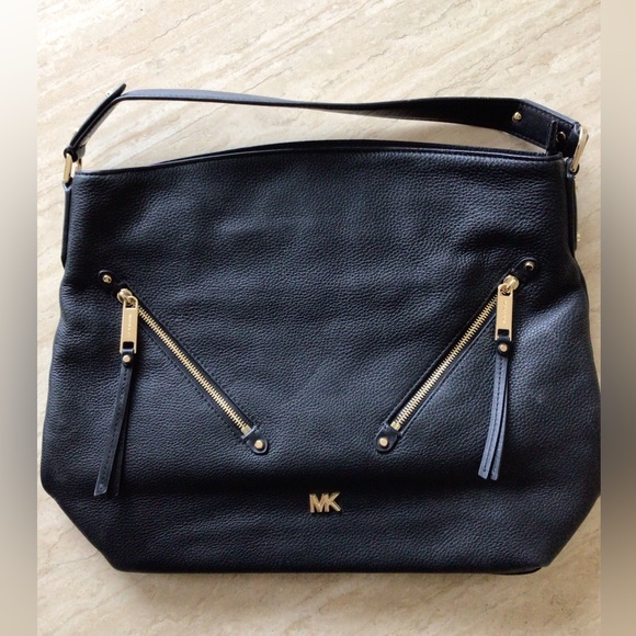 Michael Kors purse - Picture 1 of 6